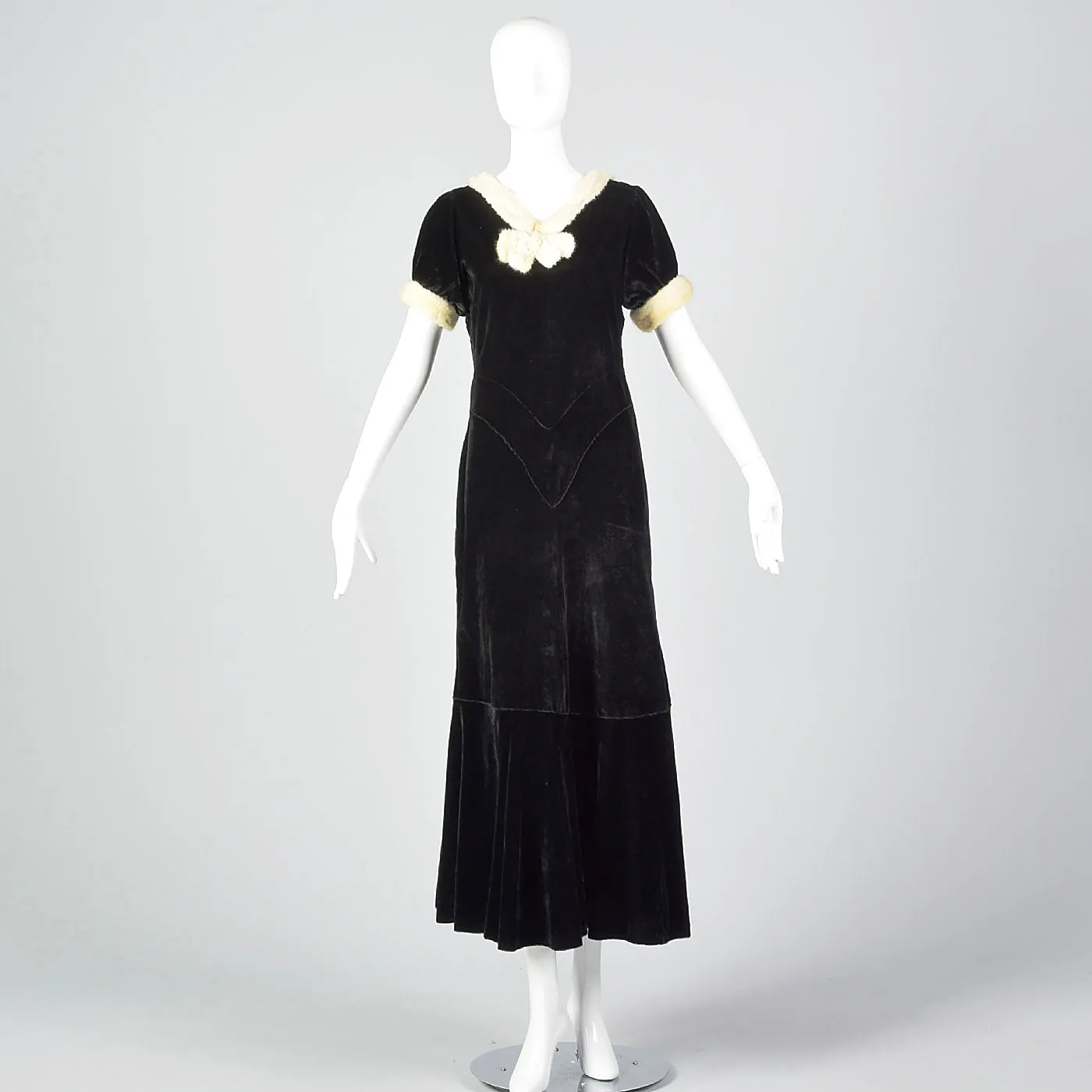 1930s Black Velvet Dress with Fur Collar