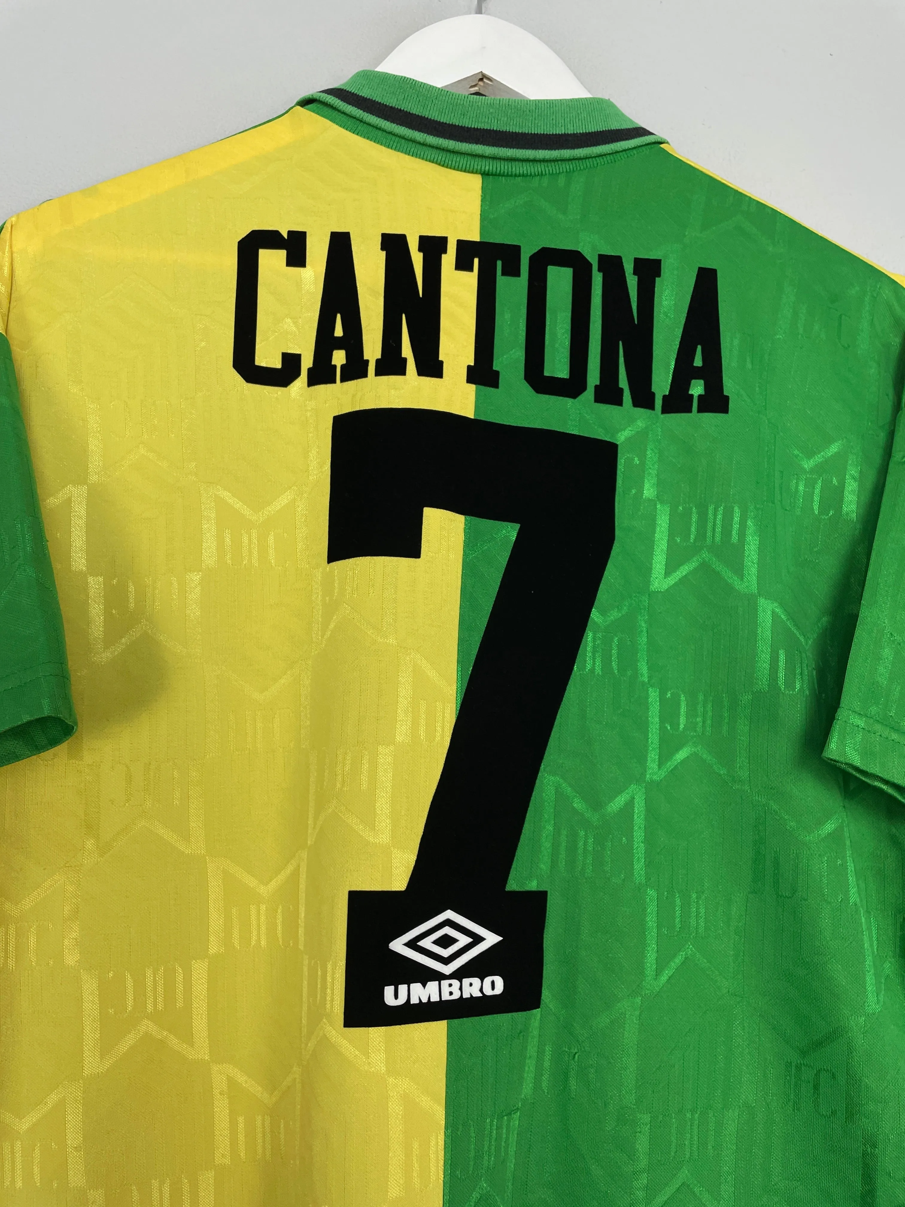 1992/94 MANCHESTER UNITED CANTONA #7 AWAY SHIRT (M) UMBRO