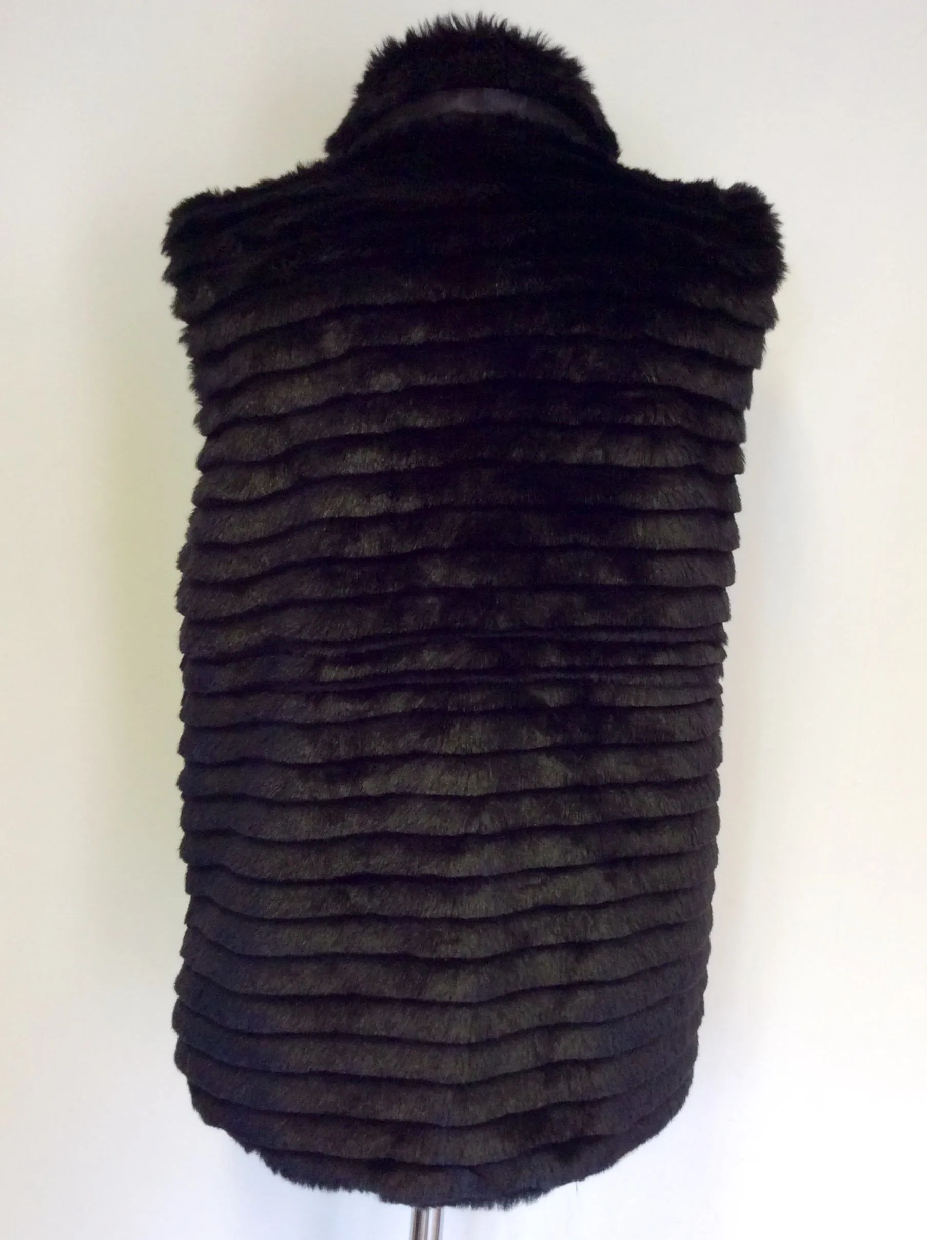 BLACK FAUX FUR GILET SIZE M/L