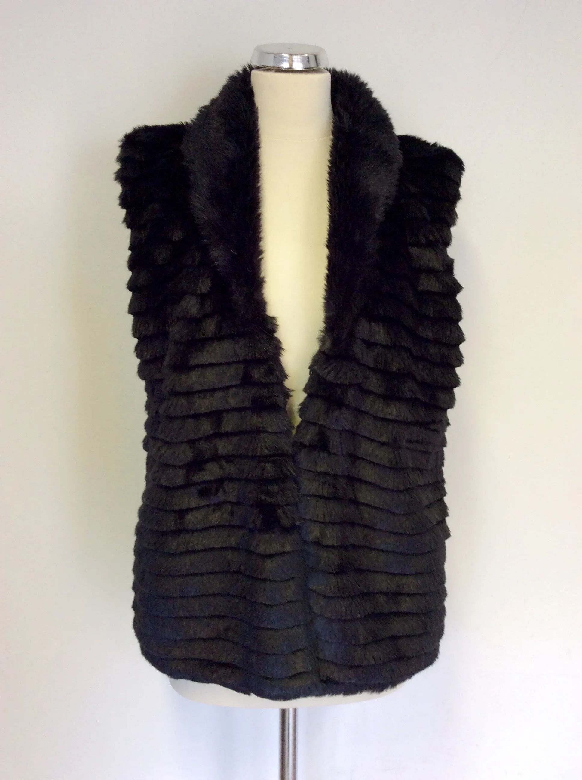 BLACK FAUX FUR GILET SIZE M/L