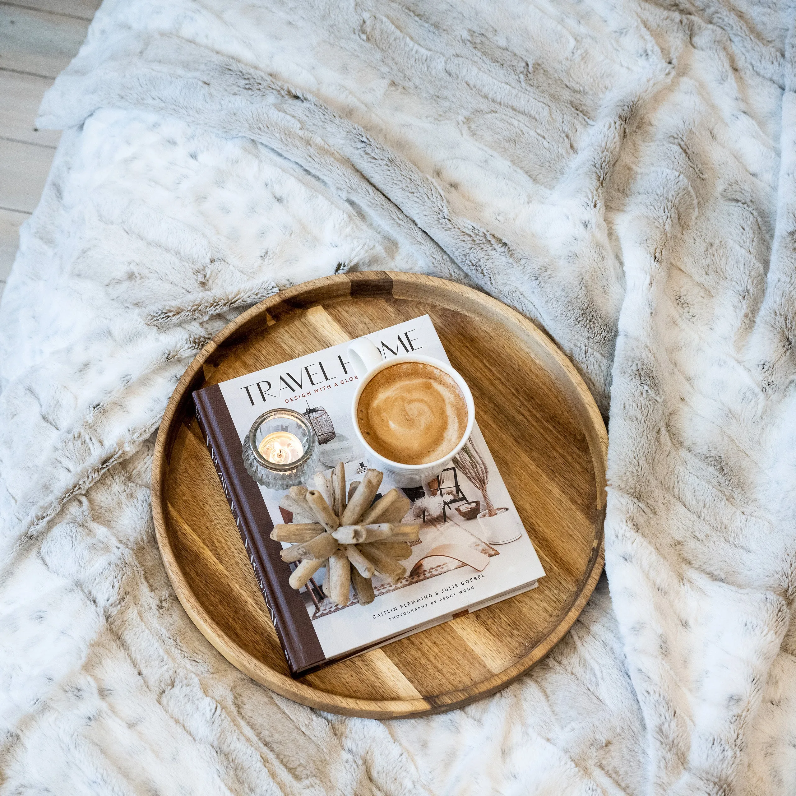 GORGEOUS WHITE AND CARAMEL FAUX FUR THROW BLANKET  | Elegant Luxury Soft Throw Blanket Bed Throw | Large Faux Fur Blanket 55" x 70" | Marbled pattern