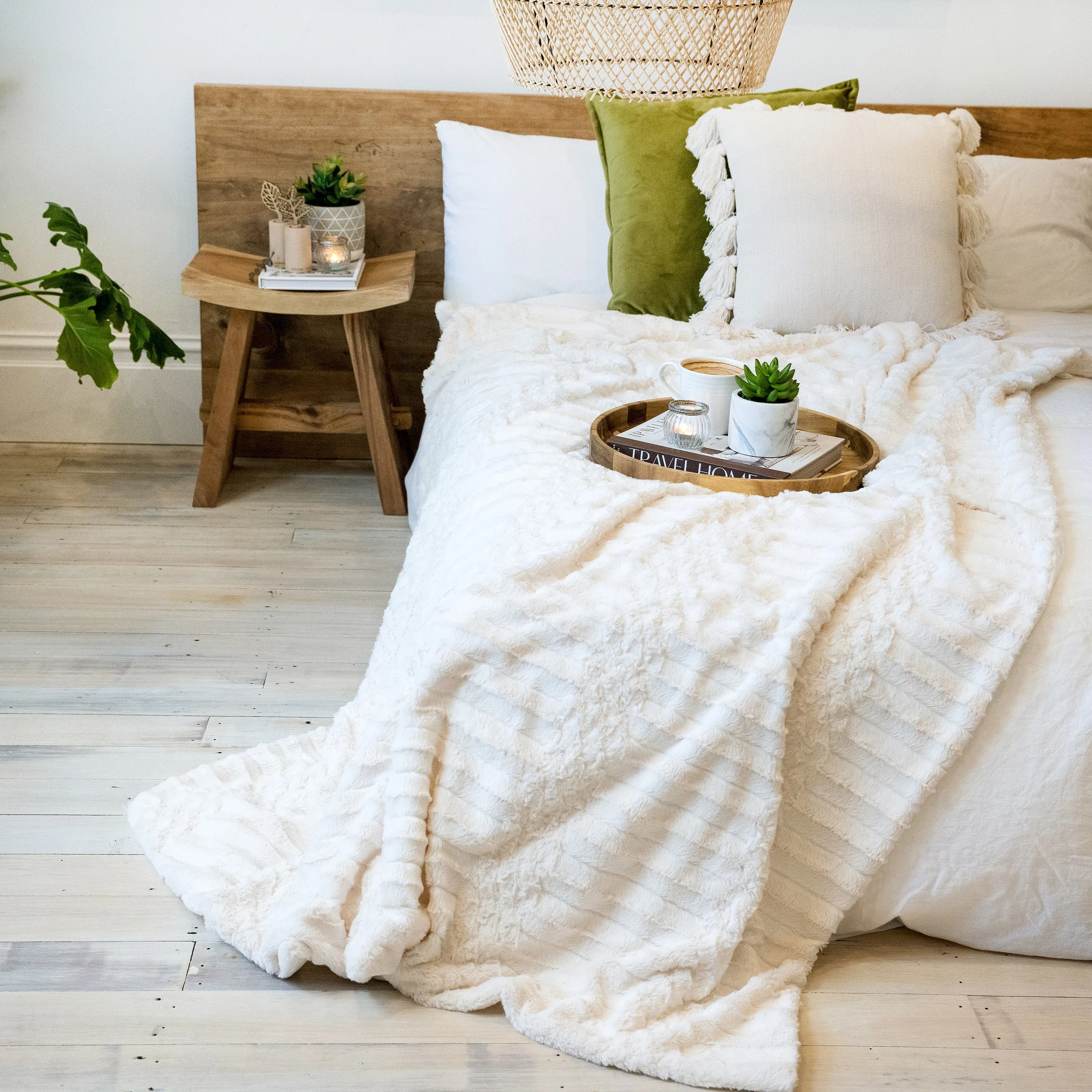 LUXURIOUS CREAM TEXTURED THROW BLANKET | Soft Snuggly Pale Ivory Cream Blanket | Luxury Bed Throw | Large Size 55" x 70"
