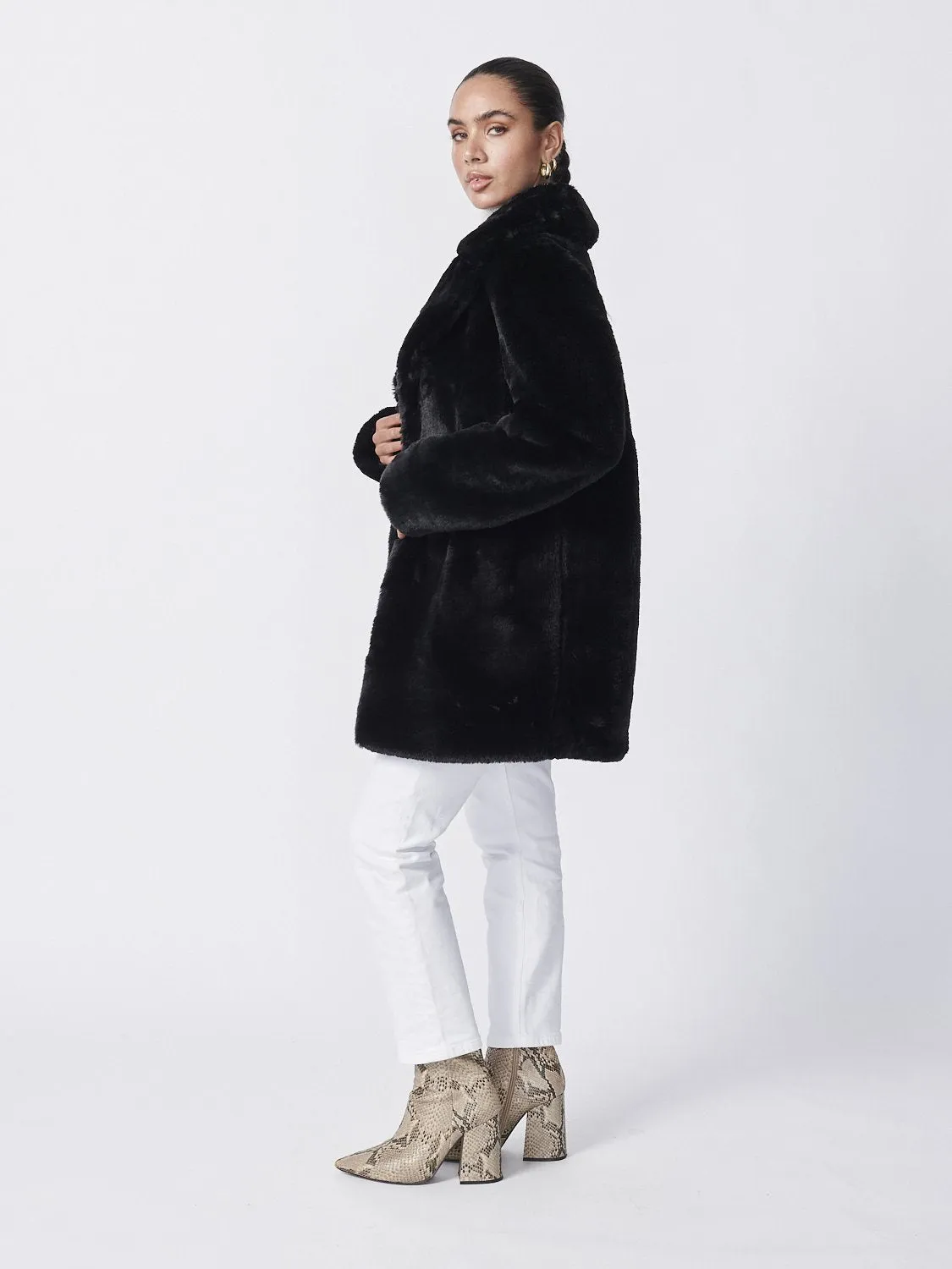 Minimalist Faux Fur Jacket - Black
