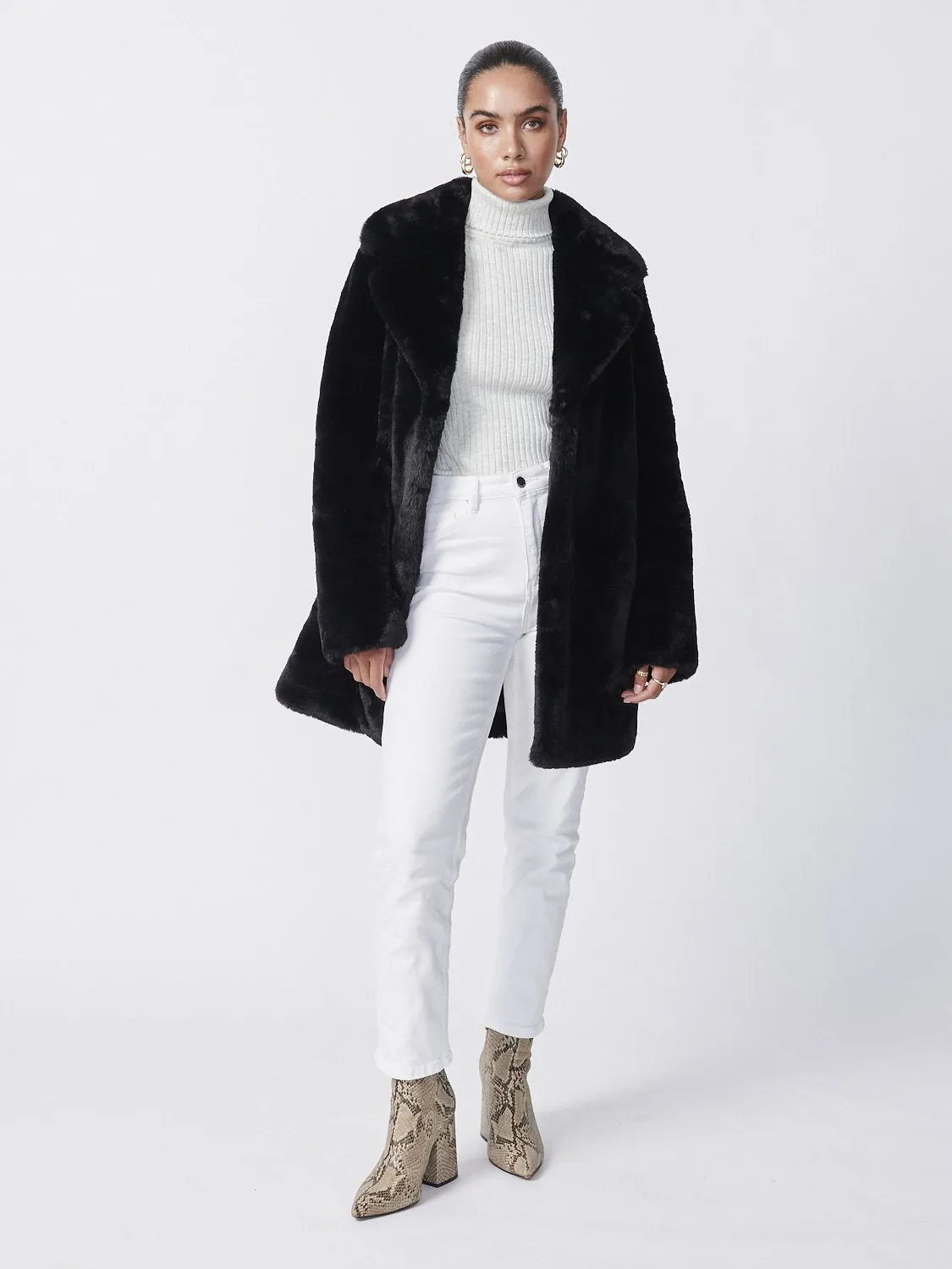 Minimalist Faux Fur Jacket - Black