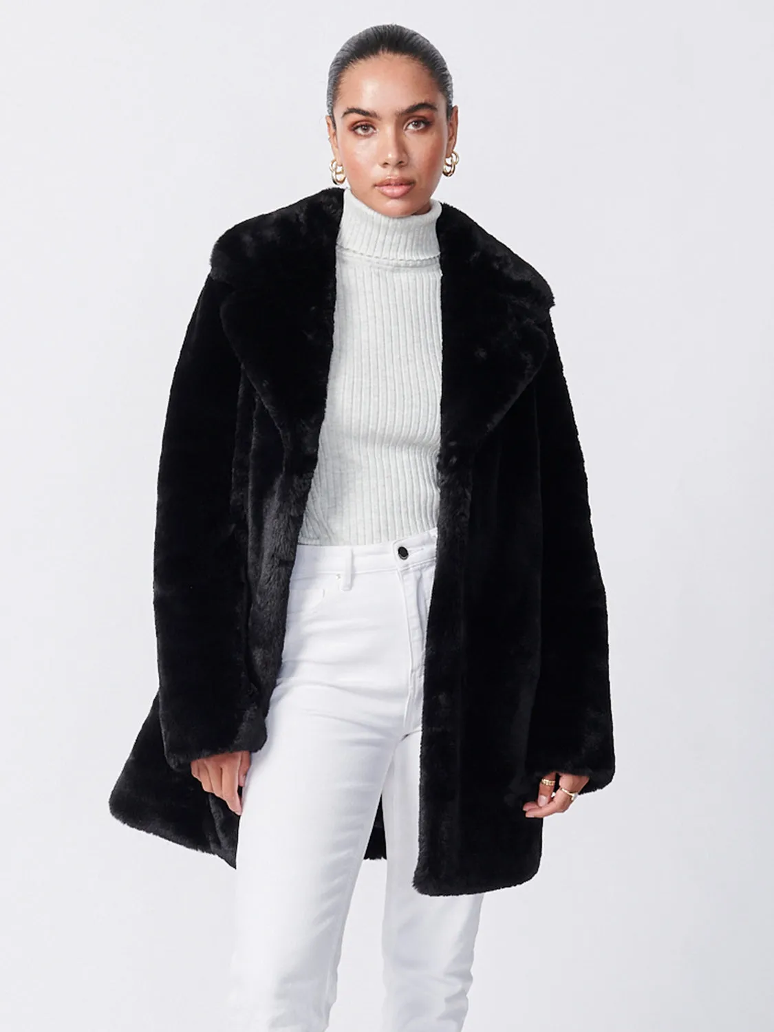 Minimalist Faux Fur Jacket - Black