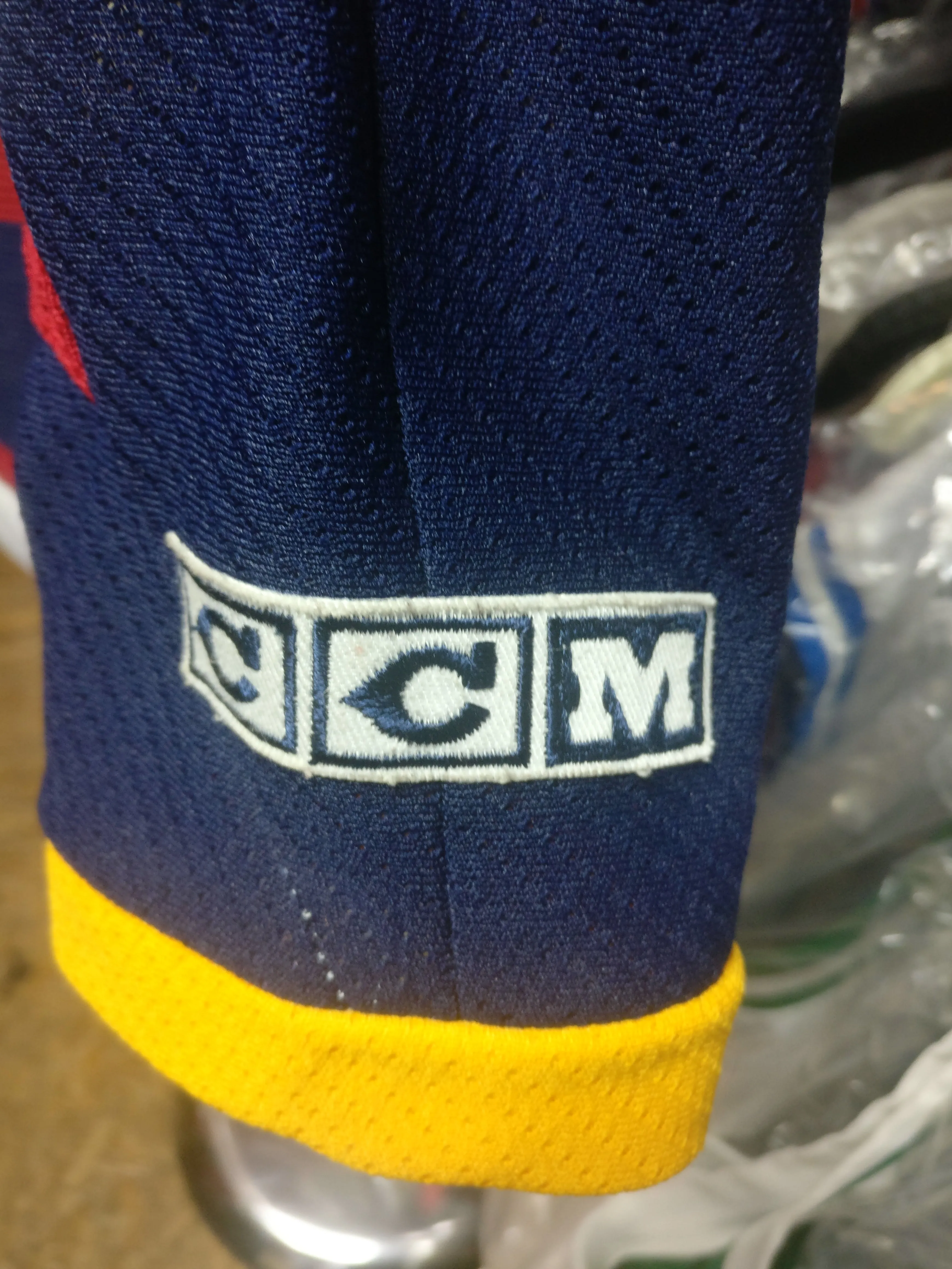 Vintage ATLANTA THRASHERS NHL CCM Jersey YS/YM (Rare)